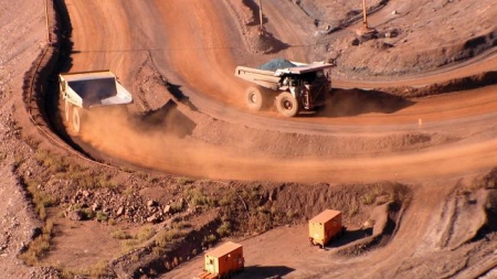 Giá thép xây dựng hôm nay (17/5): Giá quặng sắt lên cao kỉ lục vì hàng tồn kho giảm