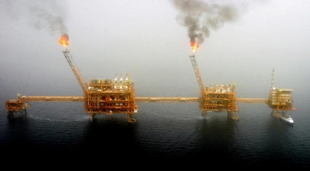 Iran thay đổi chiến lược xuất khẩu dầu thô nhằm đối phó với lệnh trừng phạt của Mỹ