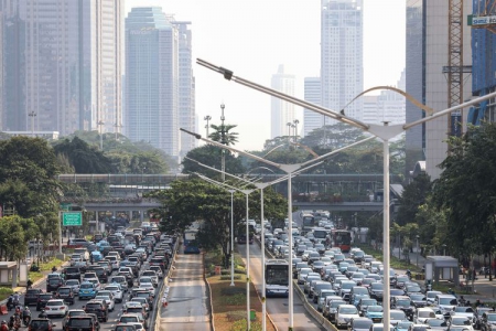 Thủ đô Jakarta cấm phương tiện giao thông trên 10 năm lưu thông