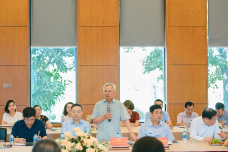 Công ty cổ phần sản xuất thép Việt Đức tiếp và làm việc với đoàn cán bộ Hội đồng lý luận Trung ương