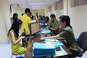 Quốc hội thảo luận dự án Luật Xuất cảnh, nhập cảnh của công dân Việt Nam
