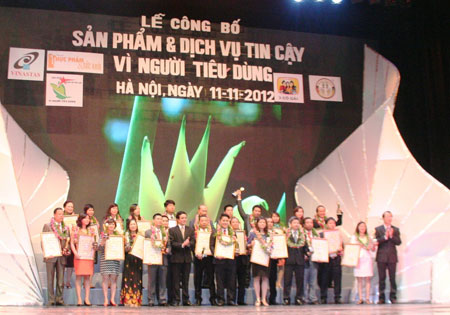 AIA Việt Nam đạt danh hiệu “Sản phẩm, dịch vụ tin cậy vì người tiêu dùng”