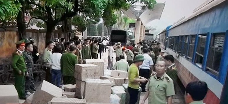 Bắt giữ vụ vận chuyển hàng lậu lớn trên tàu hỏa từ Lạng Sơn về Hà Nội