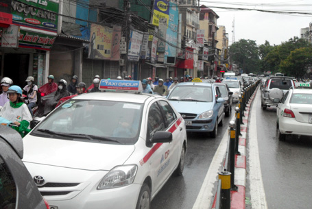 Hà Nội cấm taxi trên nhiều tuyến phố trong 1 tháng trước Tết