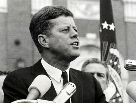 Nhìn lại ngày Tổng thống Mỹ Kennedy bị ám sát 48 năm trước