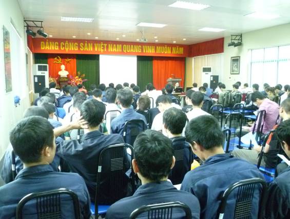 Thép Việt - Đức: Bế giảng khoá huấn luyện kỹ thuật ATLĐ định kỳ năm 2012