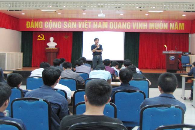 Thép Việt Đức tổ chức khóa huấn luyện an toàn lao động