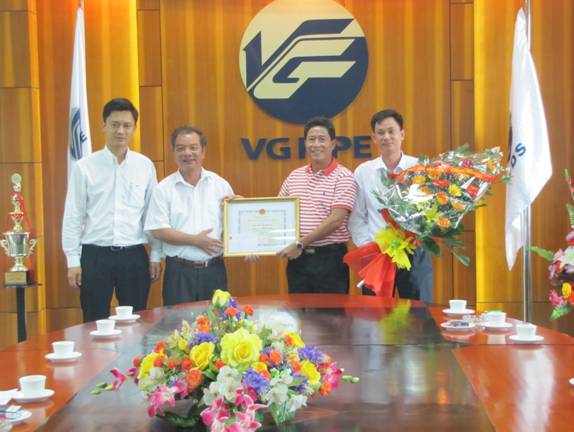 Tổng cục Thuế tuyên dương Thép Việt Đức về thành tích đóng góp ngân sách