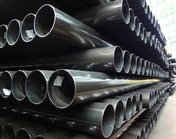 Large steel pipe