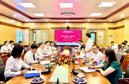 Chi bộ khối văn phòng VGPIPE thuộc Đảng bộ Thép Việt Đức tổ chức sinh hoạt chi bộ tháng 5/2024
